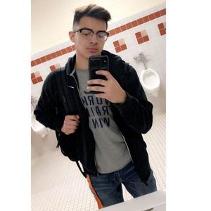 Meet your Posher, Jonathan